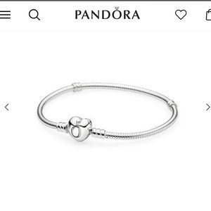 Pandora Bracelet 💕